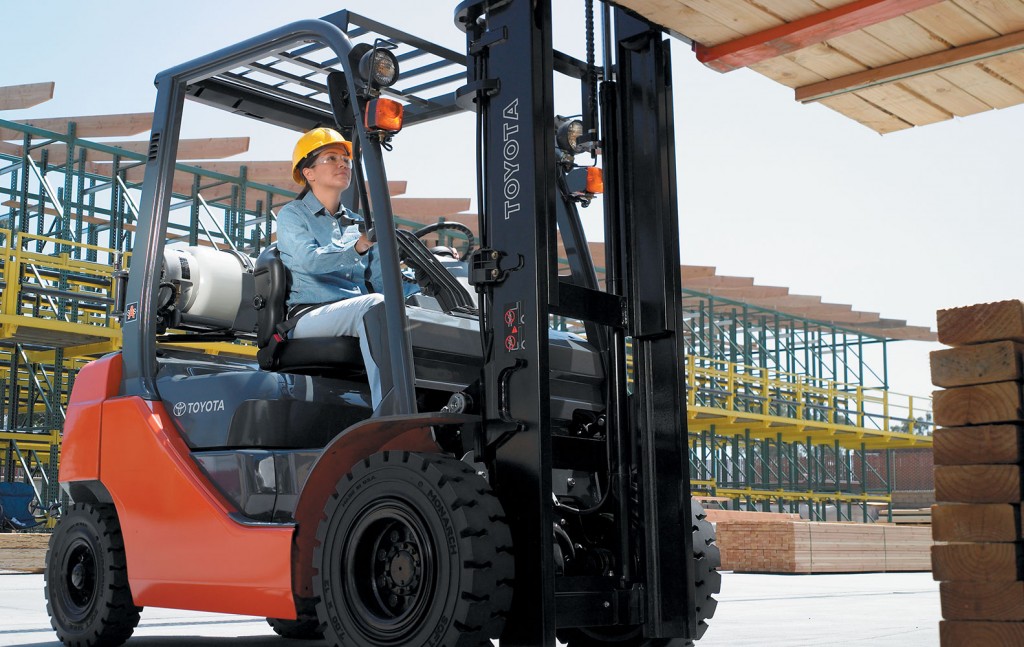 Training dan Sertifikasi Operator Forklift